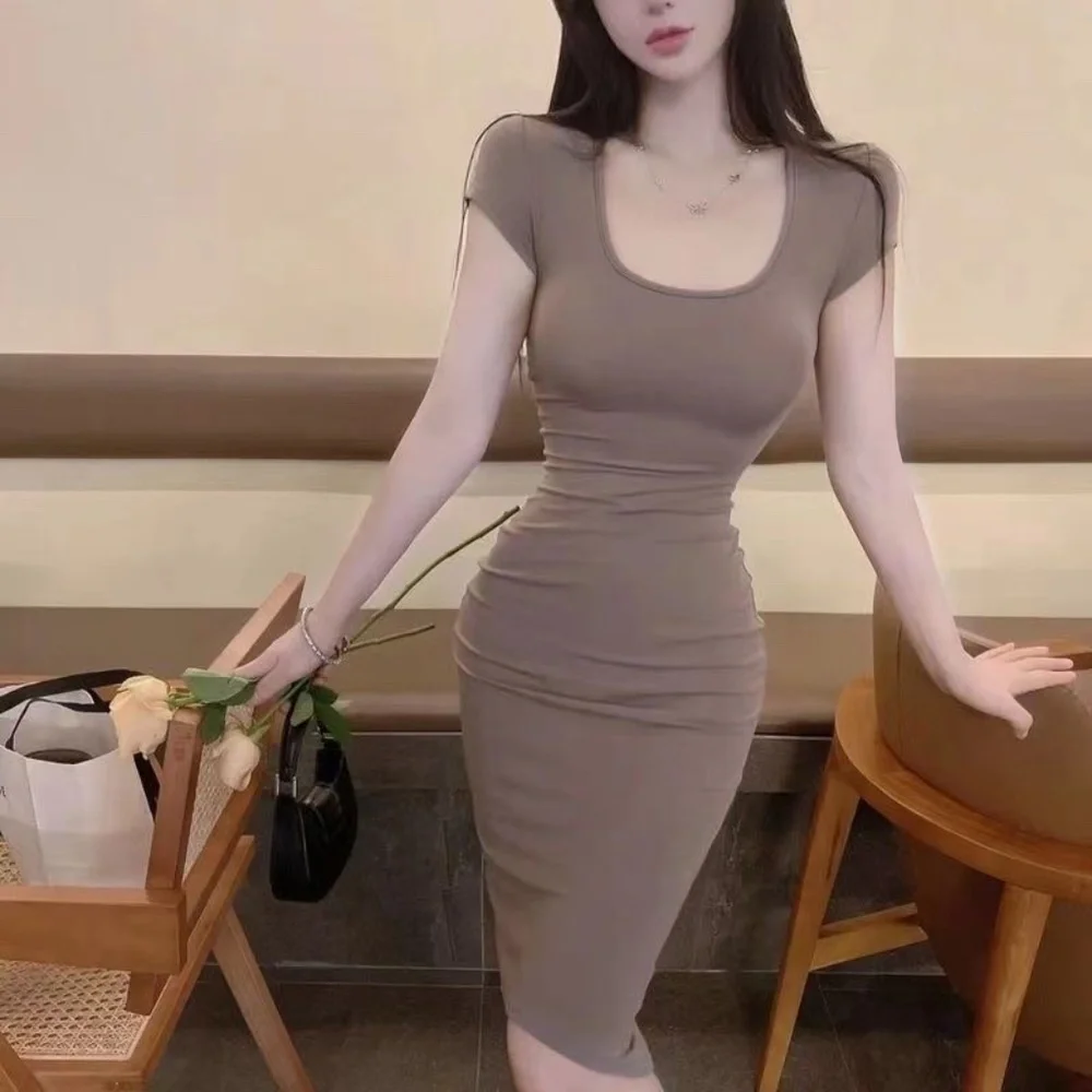 long stylish dress - Picture 4 of 5